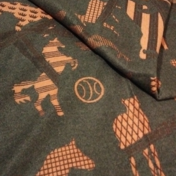 ⭐⭐ Elegant Cashmere Shawl/ Scarf⭐⭐ - Picture 8 of 10